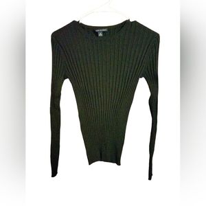 Banana Republic stretchy ribbed long sleeve.  Size M.  EUC!